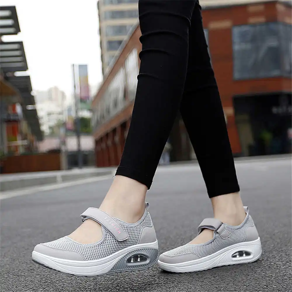 Women Shoes Brown Colour - Baskets Colorées Demi-Saison pour Homme, Patins