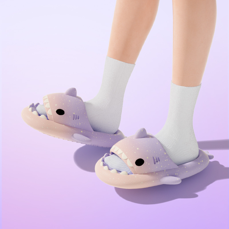 Pantoufles de requin de dessin - Women'S Shoes To Men'S avis et prix